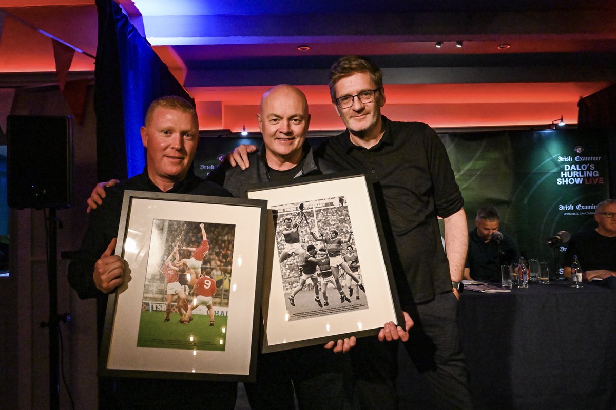 RyanLarry's tweet image. Huge thanks to all at @SarsfieldsCork for minding @DaloAnto and co last night. Super show. Mark and TJ in great form and brilliant insights from Eamon O'Shea. Part 1 up now for @ExaminerSport subscribers irishexaminer.com/sport/gaa/arid…
