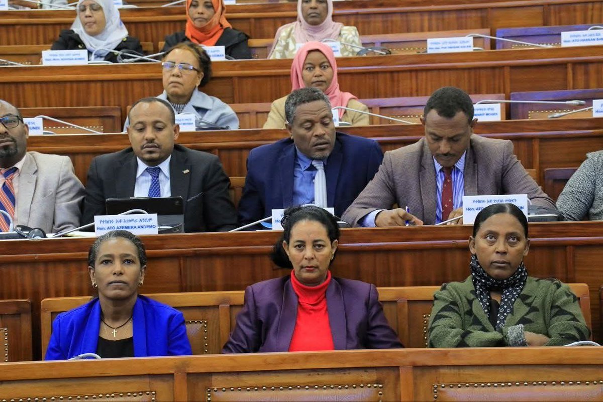 MinistryofInno2's tweet image. የሕዝብ ተወካዮች ምክር ቤት የስታርትአፕ አዋጅን በሙሉ ድምፅ አፀደቀ።

አዋጁ “የኢትዮጵያ ስታርትአፕ አዋጅ” የሚል ስያሜ እንደተሰጠው፤ የሰው ሀብት፣ ሥራ ስምሪት እና ቴክኖሎጂ ጉዳዮች ቋሚ ኮሚቴ ሰብሳቢ ነገሪ ሌንጮ (ዶ/ር) ተናግረዋል።