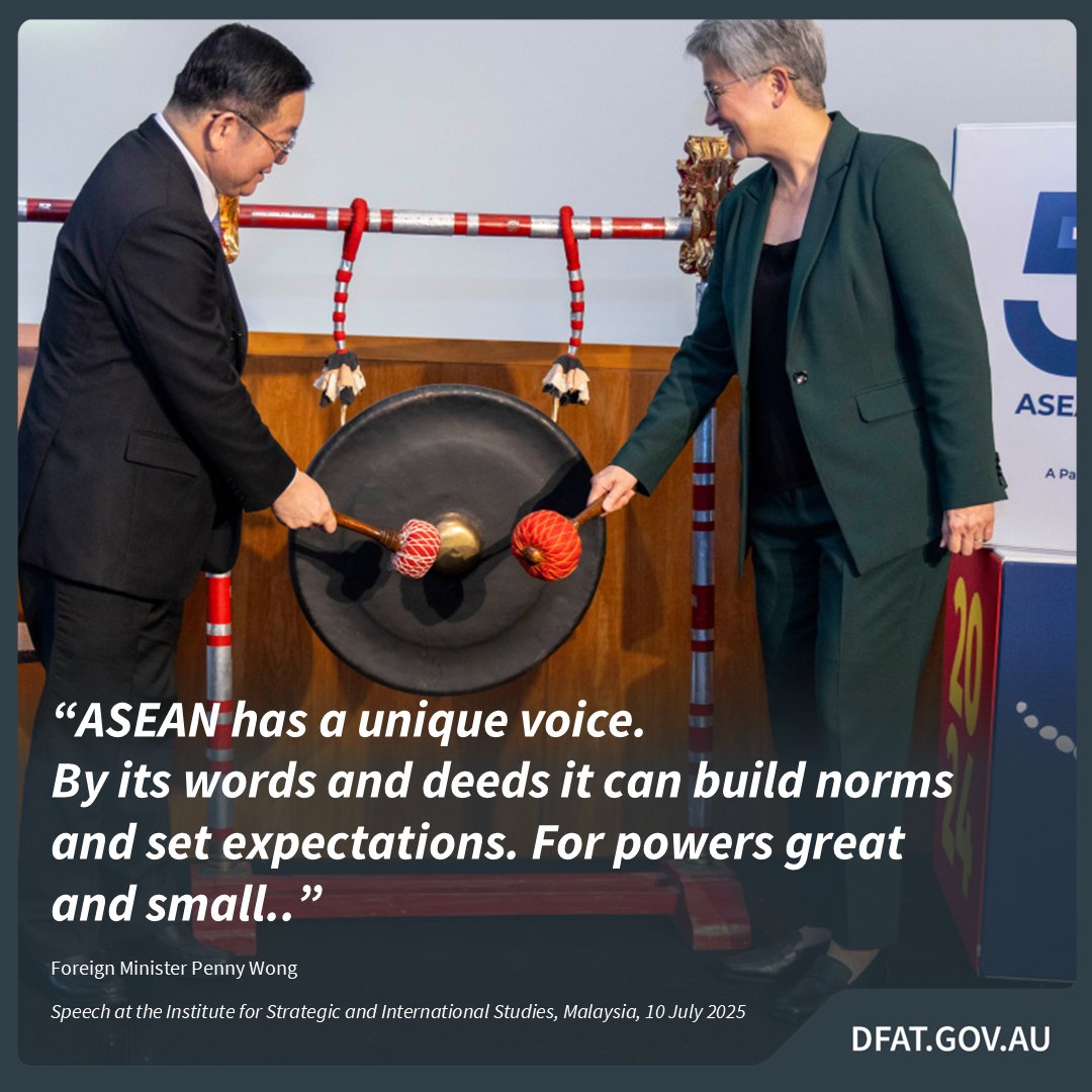 AusAmbASEAN's tweet image. FM @SenatorWong gave a keynote address at @ISIS_MY emphasising how 🇦🇺 is prioritising our region, our relationships, and the rules that protect us – upholding our values and delivering on our interests.  

Full remarks foreignminister.gov.au/minister/penny…