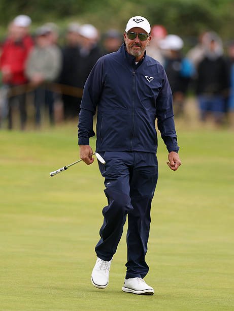 What an incredible watch this morning. The 55 year old has positioned himself at #TheOpen after 18 holes. Currently in a tie for 11th place as conditions are expected to worsen throughout the day. 👏