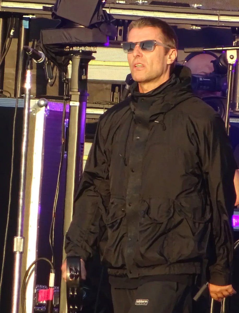 zooropaandhum's tweet image. the aura he must’ve exuded in these moments.. I WISH I WAS THERE this isn’t fair...