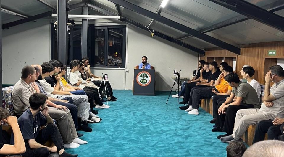 İDADER Alibeyköy’de
genç kardeşlerimizle
Şeytanın VESVESE silahını
ve karşı ataklarımızı
konuştuk.