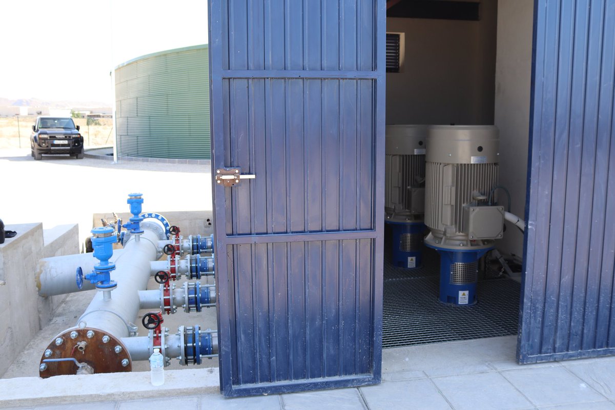 Segundo día en #Almería: hoy hemos visitado #CuevasdelAlmanzora y #HuércalOvera, donde invertimos más de 27 millones de euros para modernizar regadíos con energía solar y aguas regeneradas. 5.734 hectáreas y 1.826 regantes avanzan hacia un riego más sostenible 🌞💧<a href="/P_Recuperacion/">Plan de Recuperación</a>