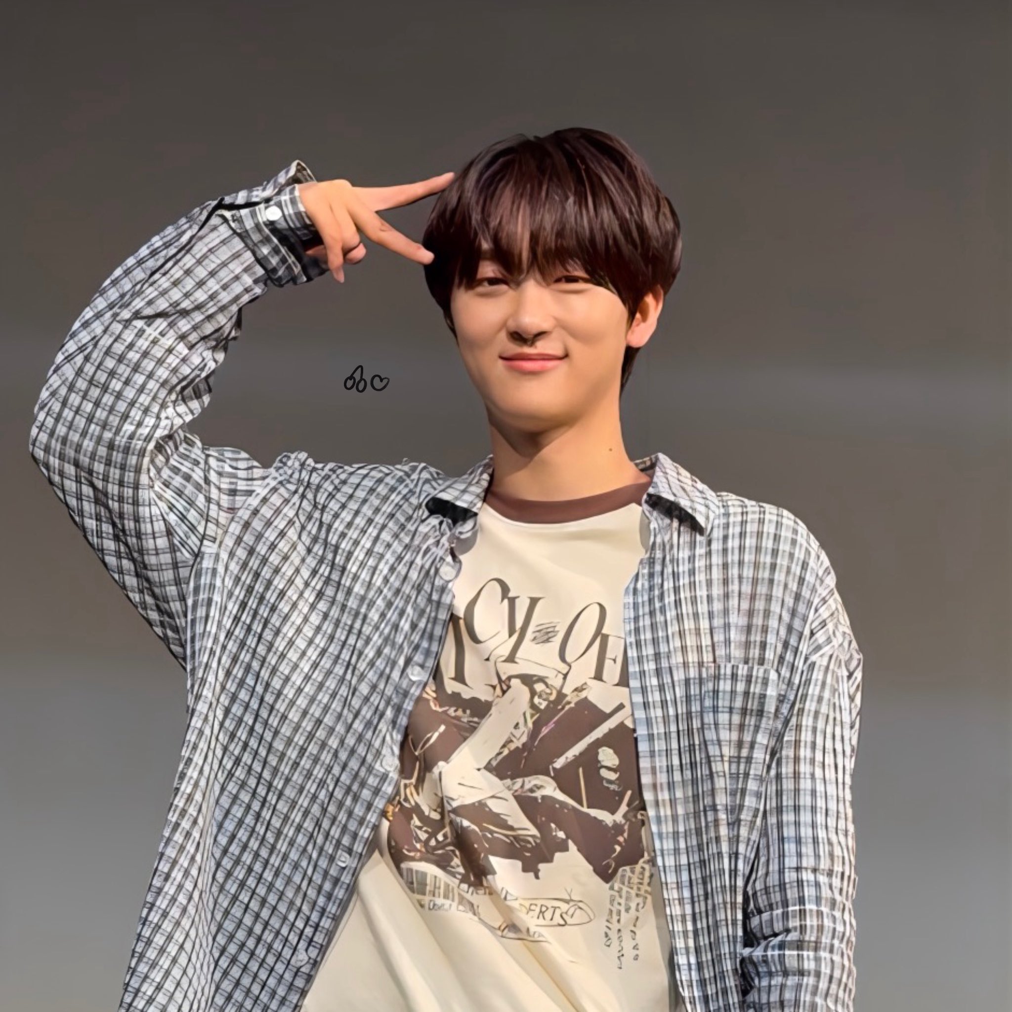 LUN8 ジンス LUN8(루네이트)ルネイト｜KBLOG82