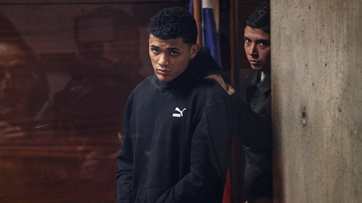 🧵 Hilo | Osmar Ferrer no es el único asesino que dejaron libre
1️⃣ El caso del sicario venezolano vinculado al Tren de Aragua no es un hecho aislado. Esto va más allá de una simple anécdota: es una señal alarmante de un sistema judicial que está fallando gravemente y curiosamente