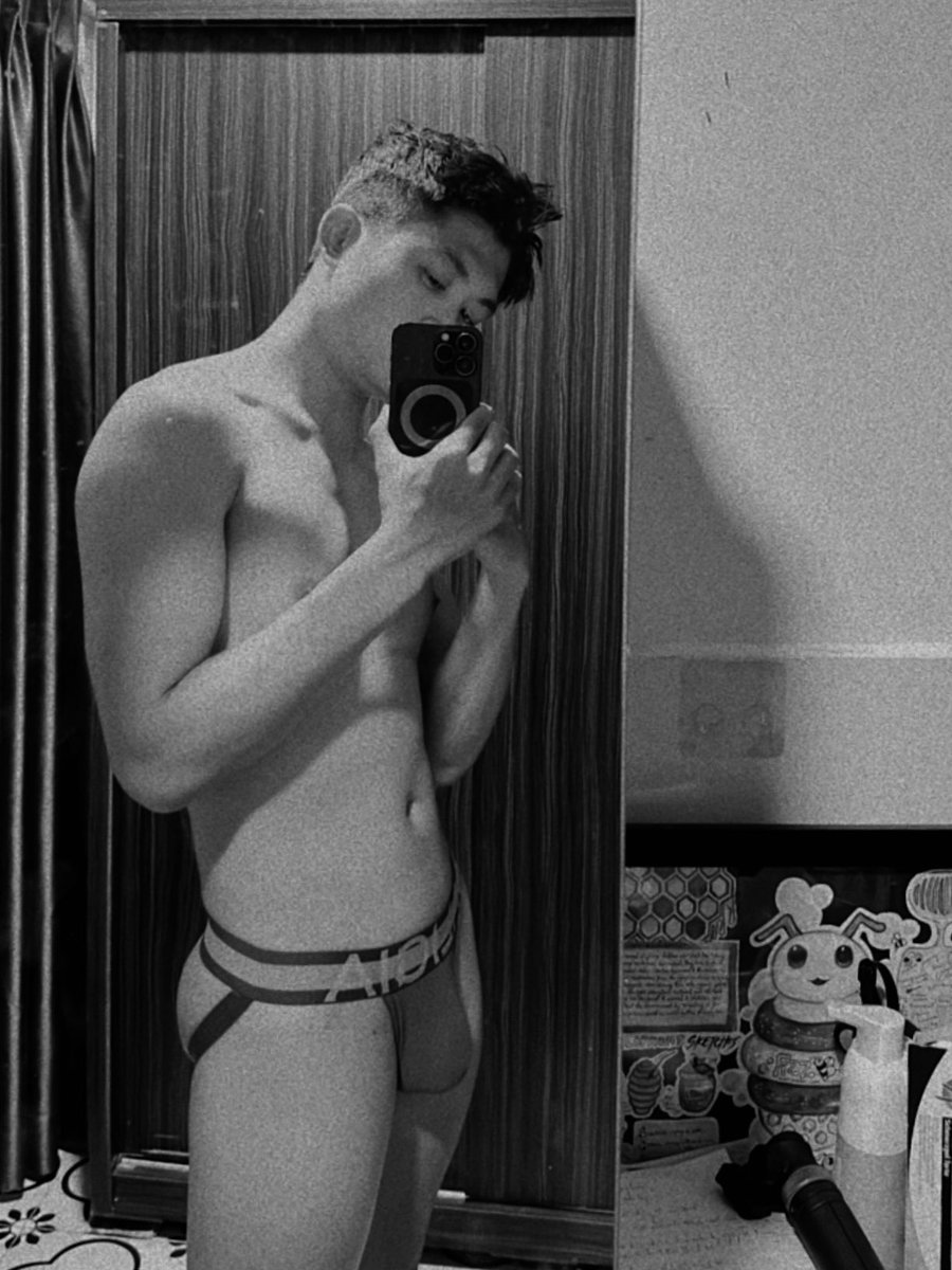 Been so h____ under my daily fits 🩶