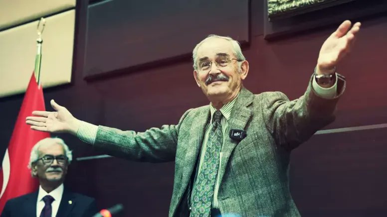 87 yaşındaki Yılmaz Büyükerşen'in 19 yıl hapsi istendi.
Cidden Sandıktan Bu kadar mı korkuyorsunuz ?
Bu kadar mı kötü durumdasınız ?