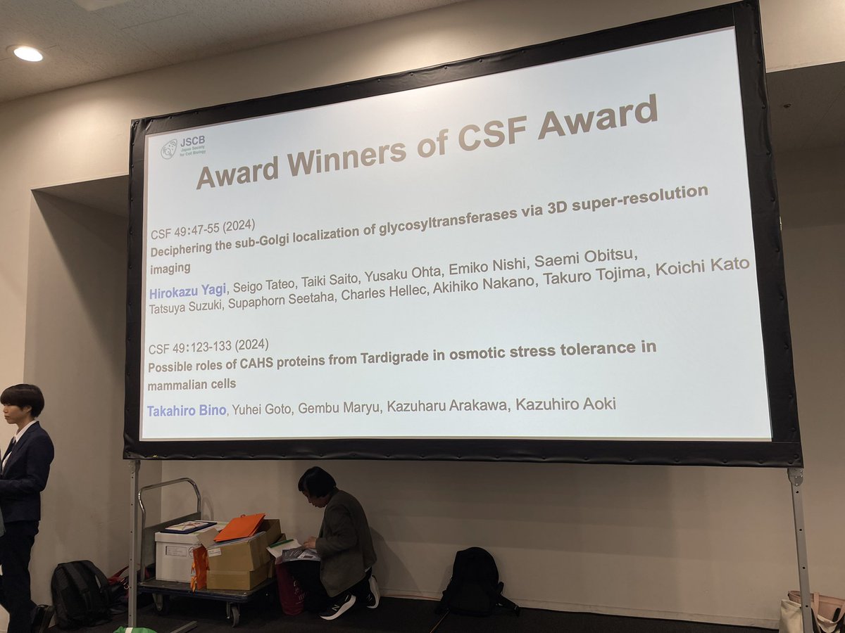 CSF_JSCB's tweet image. CSF賞は2論文。表彰前の緊張の2人。おめでとうございます㊗️