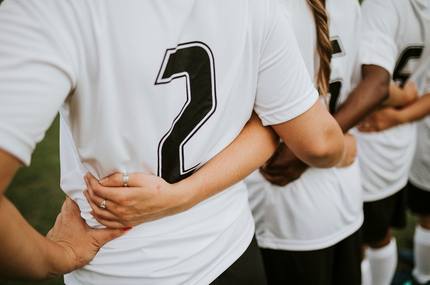NTUNews's tweet image. As the Lionesses head into their QF game at Women's EURO 2025, @LauraHealyBob takes a look at mental health in women's football, what is being done, and the importance of players feeling supported by club and country.
@NTUSciTech @NTUSportScience
ntu.ac.uk/about-us/news/…