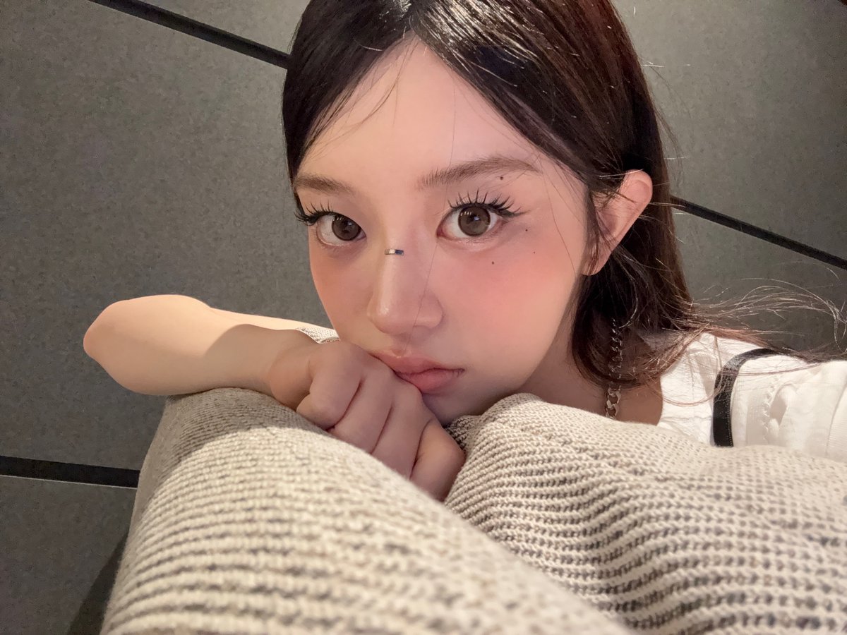 MinjuWeverse's tweet image. 🐰📸🎁 | 250717