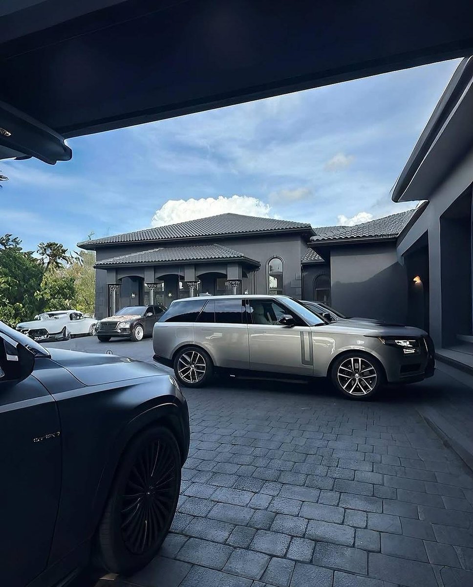 dodicxbt's tweet image. Be ambitious.