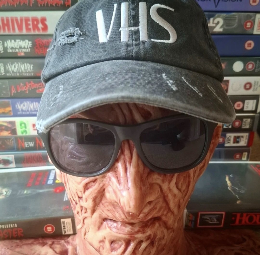 80sVideoShop's tweet image. 🔥 New Merch Alert 🔥
Fred is looking extra crispy in these new Beanies and Caps which are available in limited quantities from the shop this weekend.
Come grab one and join us in our 3rd Birthday Celebration on Saturday from 12 till 4pm.
