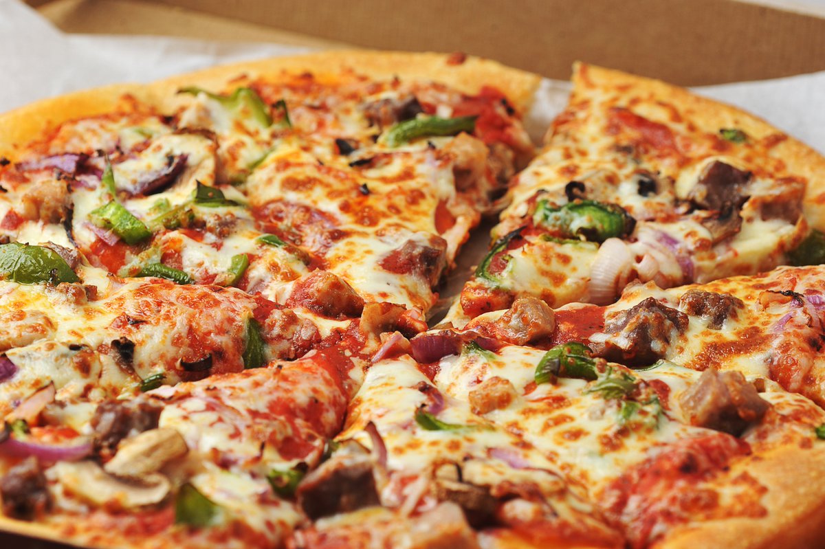 Craving Delicious Pizza?
Indulge in 14 irresistible flavours at La Piazzetta Restaurant, each one freshly baked to satisfy your craving. 🍕 From classic favourites to bold, creative combos!
#italianfood