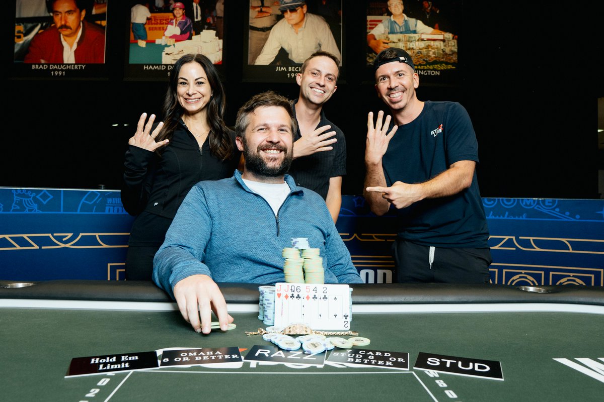 WSOP's tweet image. Chad Eveslage won his 4th bracelet last night as he was the last player standing in Event #98: $25,000 High Roller H.O.R.S.E.!
Eveslage wins the bracelet and the $883,841 top prize as he wraps up his summer at the WSOP!
#wsop2025