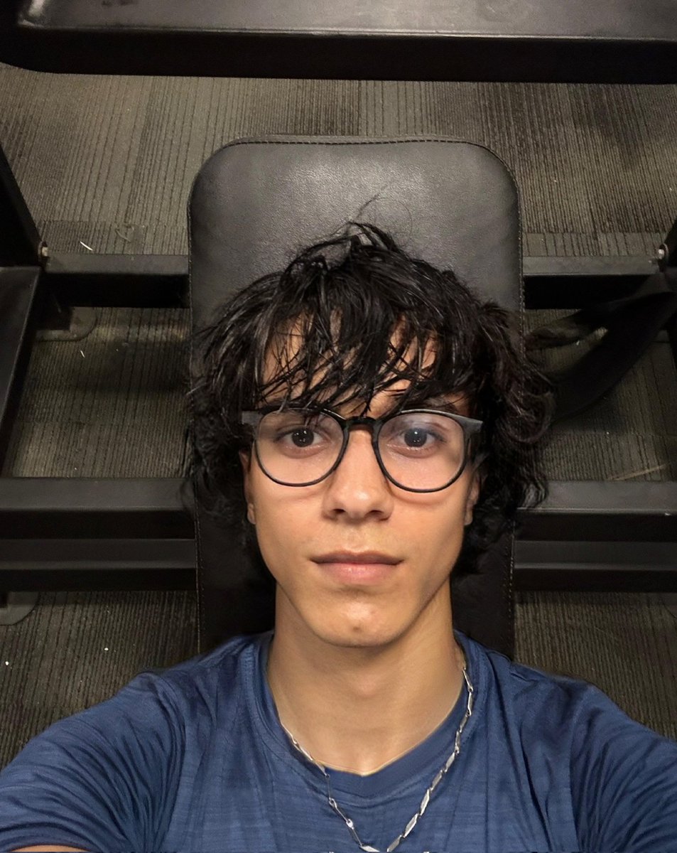 saurvibes's tweet image. Chopped hair