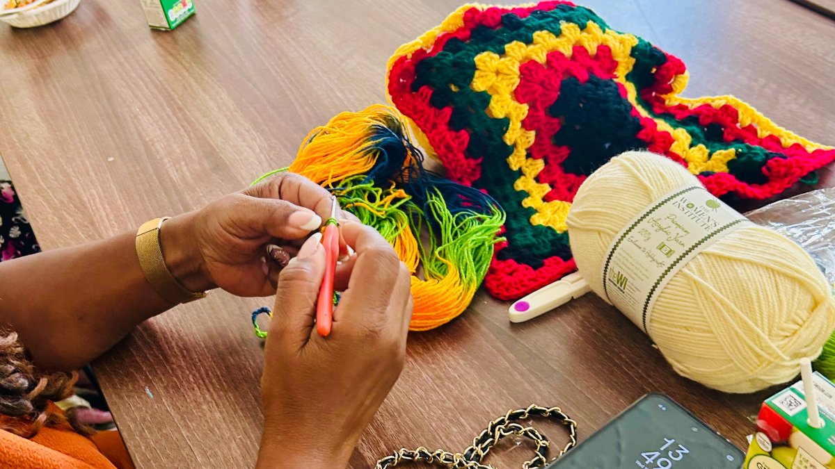 Carers_first's tweet image. Here are some lovely photos from our most recent knitting and crochet group in Merton 💜

Some of the feedback from carers who attended included: &quot;I am so grateful for this group. If I hadn’t come here, I would have stayed at home and felt really depressed. Its just nice sitting…