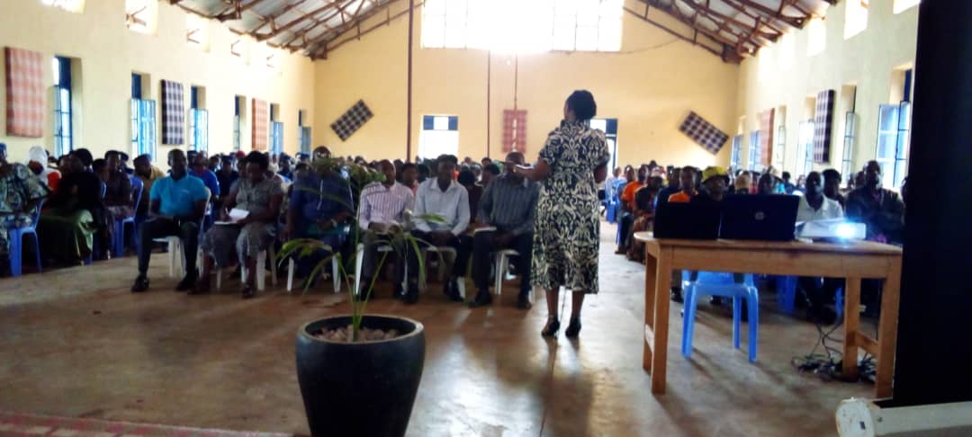 Rukara Sector (@rukara_sector) on Twitter photo Muri iki gitondo kuwa 17/07/2025 mu tugali 2 ( Rukara & Kawangire) harimo kubera amahugurwa y'inzego zatowe ku mudugudu n'Akagali harimo inama Njyanama Akagali n'umudugudu,Komite nyobozi z'imidugudu n'abandi batowe kuri izo nzego
<a href="/KayonzaDistrict/">Kayonza District</a>
<a href="/BoscoNyemazi/">Nyemazi John Bosco</a> Muri iki gitondo kuwa 17/07/2025 mu tugali 2 ( Rukara & Kawangire) harimo kubera amahugurwa y'inzego zatowe ku mudugudu n'Akagali harimo inama Njyanama Akagali n'umudugudu,Komite nyobozi z'imidugudu n'abandi batowe kuri izo nzego
<a href="/KayonzaDistrict/">Kayonza District</a>
<a href="/BoscoNyemazi/">Nyemazi John Bosco</a>
