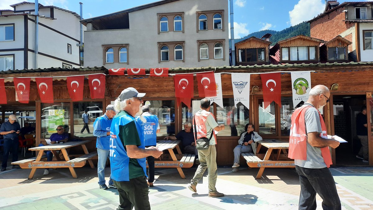 solartvin's tweet image. 23 Temmuz Çarşamba günü Şavşat'ta yapacağımız "Emek İnsan ve Doğa" mitingimiz için Şavşat merkezinde bildiri dağıtımı yaptık. Tüm Artvin halkını 23 Temmuzda Şavşat'a bekliyoruz ⭐️