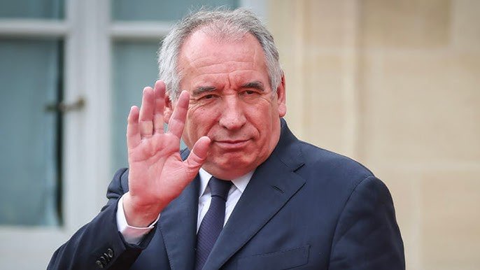 ActuFoutreOff's tweet photo. 🚨 🇫🇷 FLASH - François Bayrou a fait appel à Gérard Lopez pour élaborer son plan de sauvetage de la France 

(@girondins) https://t.co/Fm46LJv3s2