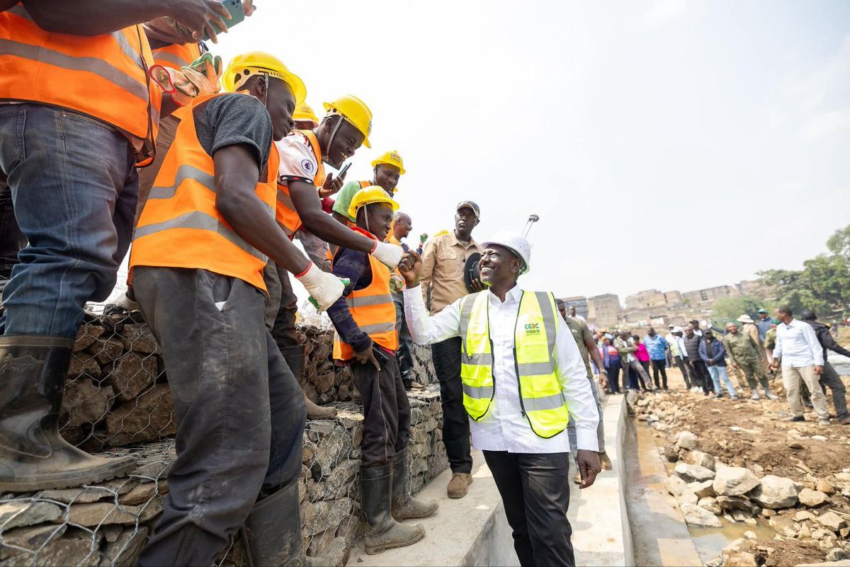 Today, H.E. President William Samoei Ruto inspected the progress of the ongoing Climate Worx initiative focused on the regeneration of the Nairobi Rivers — a major milestone in restoring the heavily polluted rivers and their surrounding environment.

The Affordable Housing Board
