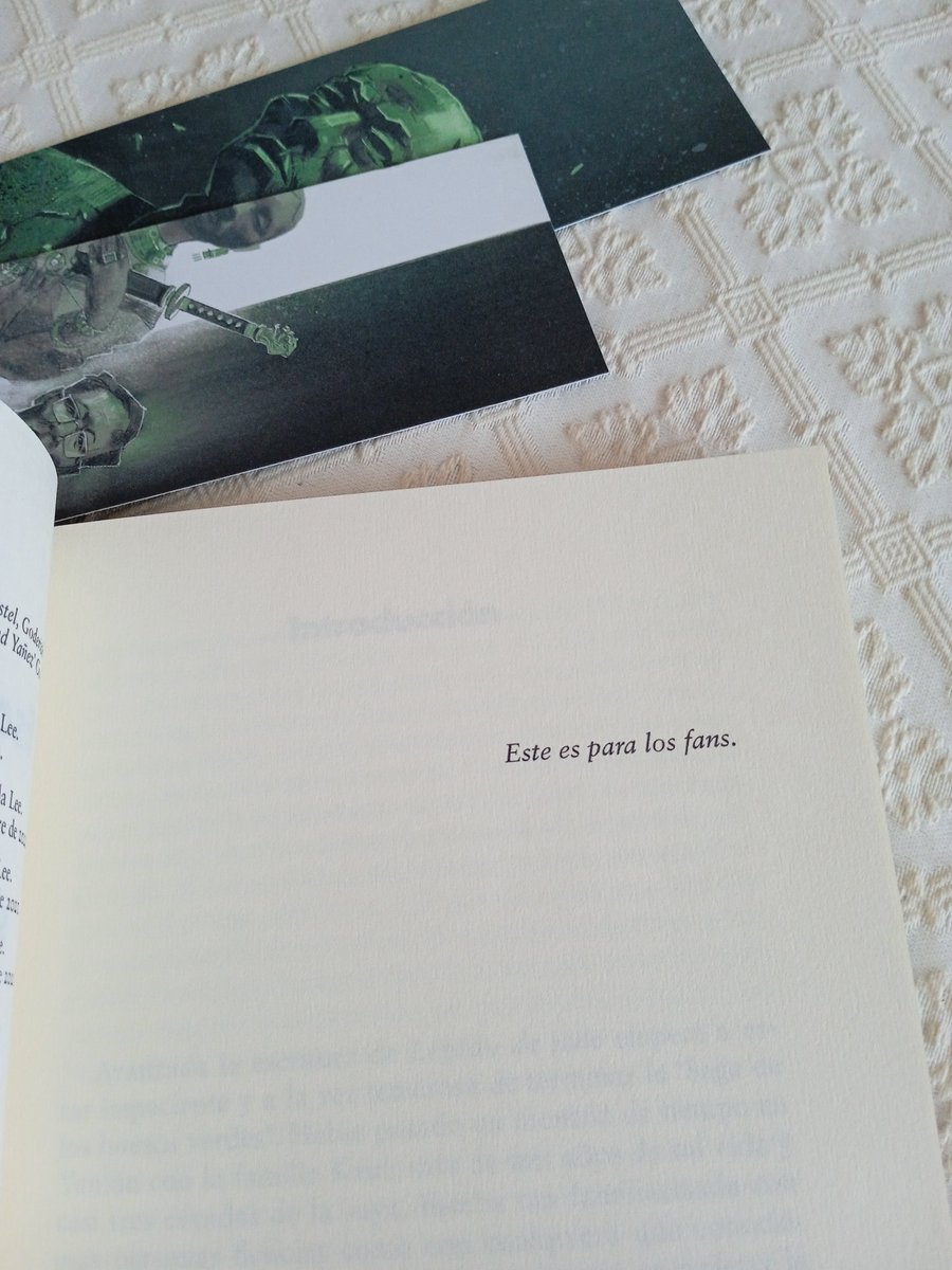 El clan es mi sangre: por mi honor, mi vida y mi jade 💚Ya en casa las ficciones cortas de <a href="/FondaJLee/">Fonda Lee **news and updates**</a> que complementan su genial trilogía de los Huesos verdes 💣🆕 Aquí os cuento los detalles de estas dos novedades: …ballerodelarbolsonriente.blogspot.com/2025/07/la-sag…