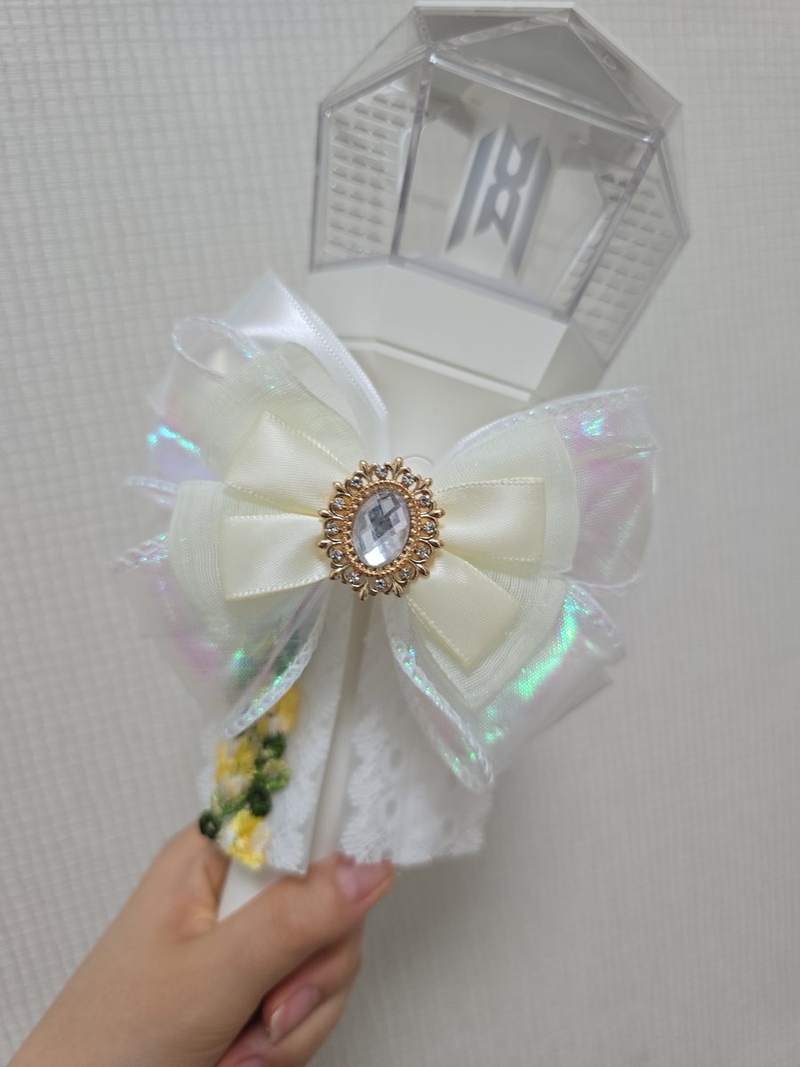 🎀𝑴𝑶𝑵𝑺𝑻𝑨𝑿 𝑪𝑶𝑵𝑵𝑬𝑪𝑻 𝑿 🎀

몬스타엑스 10주년 콘서트 기념으로  막콘 드레스코드인 응원봉 리본 나눔 합니다✨️

🧸날짜: 7/20(일) 
🧸장소&amp;시간: 당일공지! 
🧸인증: rt