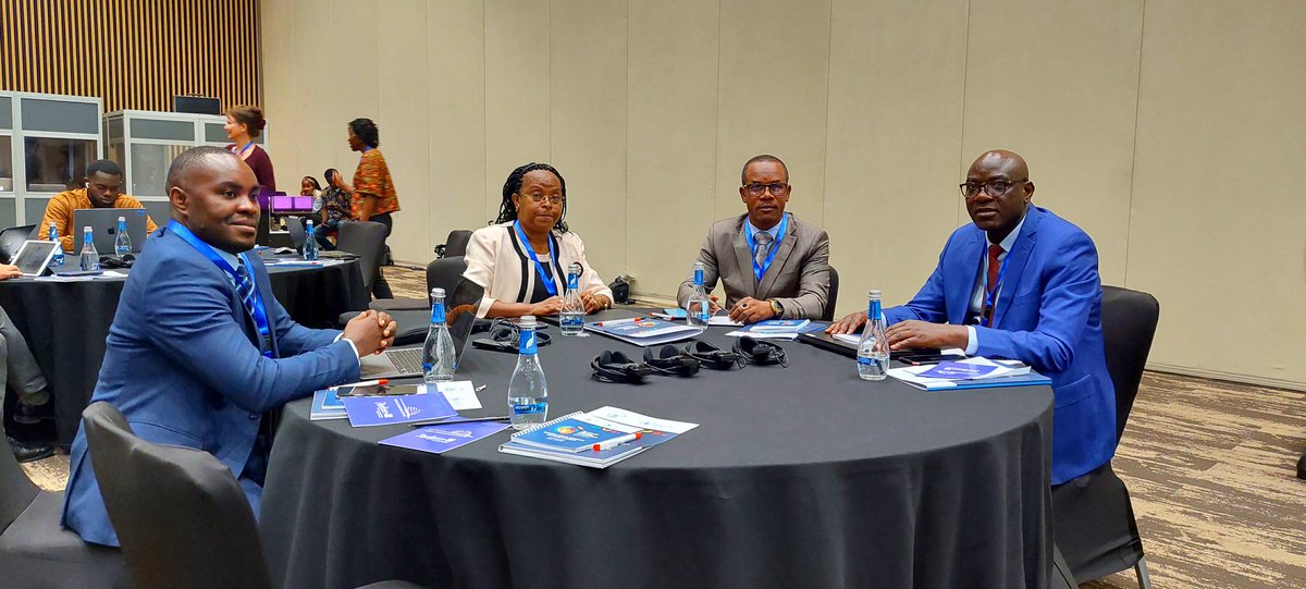 GitegaVuturaa's tweet photo. @MENRS4 @Gitega @BIGIRIMANALIBO4 En plus de la représentation du #Burundi aux sessions de haut niveau organisées au #Rwanda en juin 2023 et en Côte d'Ivoire en septembre 2023, Liboire BIGIRIMANA a représenté le pays au forum de décideurs organisé à Cotonou au #Bénin en juin 2022 par la conférence de la #CONFEMEN https://t.co/BVvcbYht4e