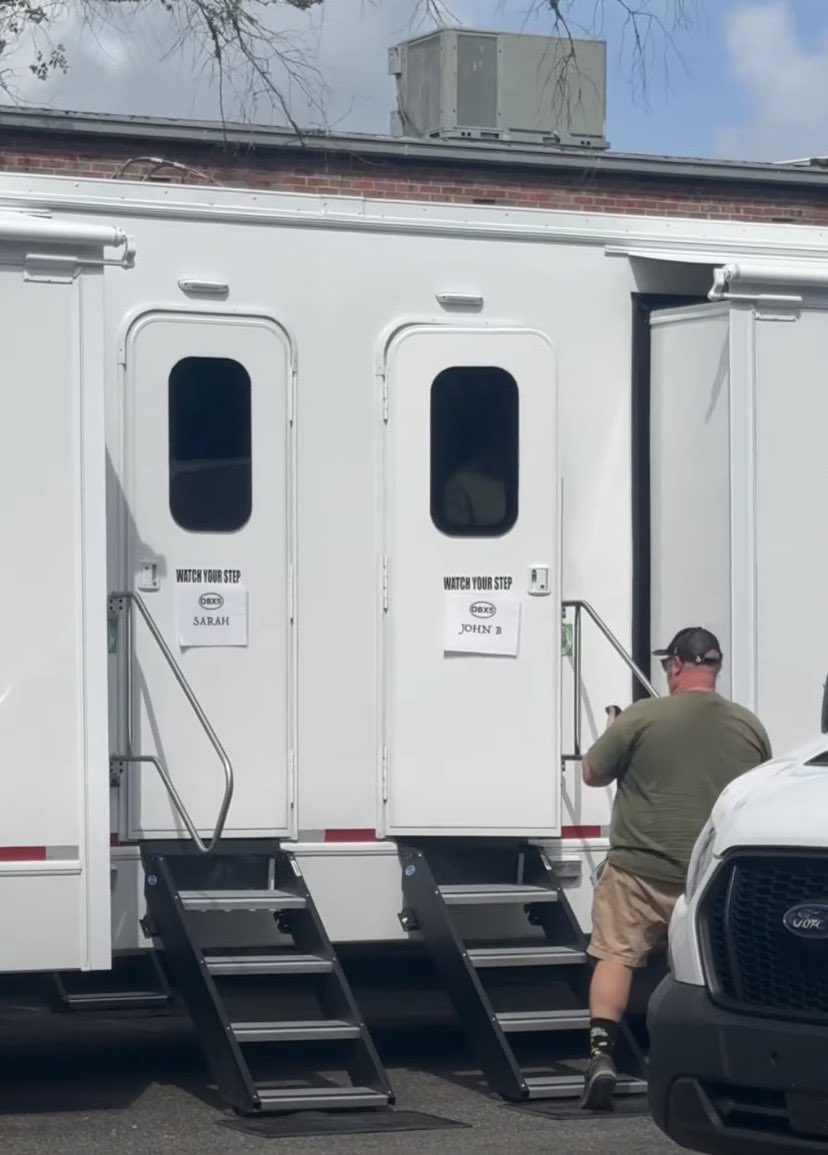 outerbanksupd's tweet image. New photo on the set of outer banks of Madelyn Cline and Chase Stokes