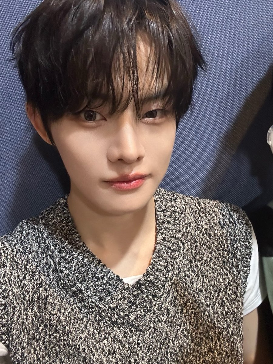 CYE_MEMBERS7's tweet image. 엠카 끝!
#전민욱 #JEONMINWOOK
#CLOSEYOUREYES #클로즈유어아이즈
#클유아 #CYE