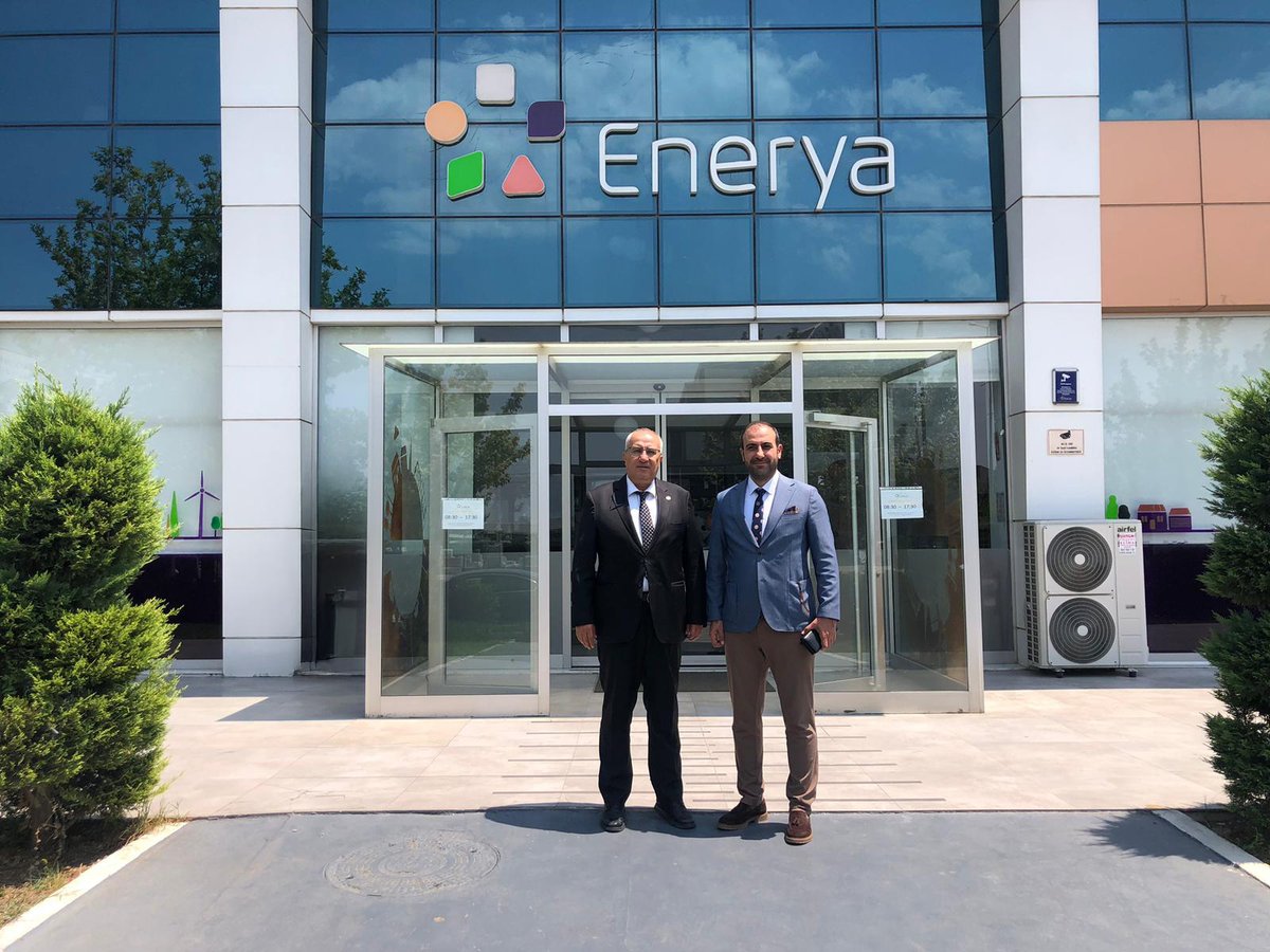 Belediye Başkanımız Sayın Cengiz Arslan, Enerya Gaz Dağıtım A.Ş. İl Müdürü Sayın İrfan Uçar’ı ziyaret ederek ilçemizde hayata geçirilmesi planlanan projeler hakkında istişarelerde bulundu.
Nazik ev sahipliği ve misafirperverliği için Sayın Uçar’a teşekkür ederiz.