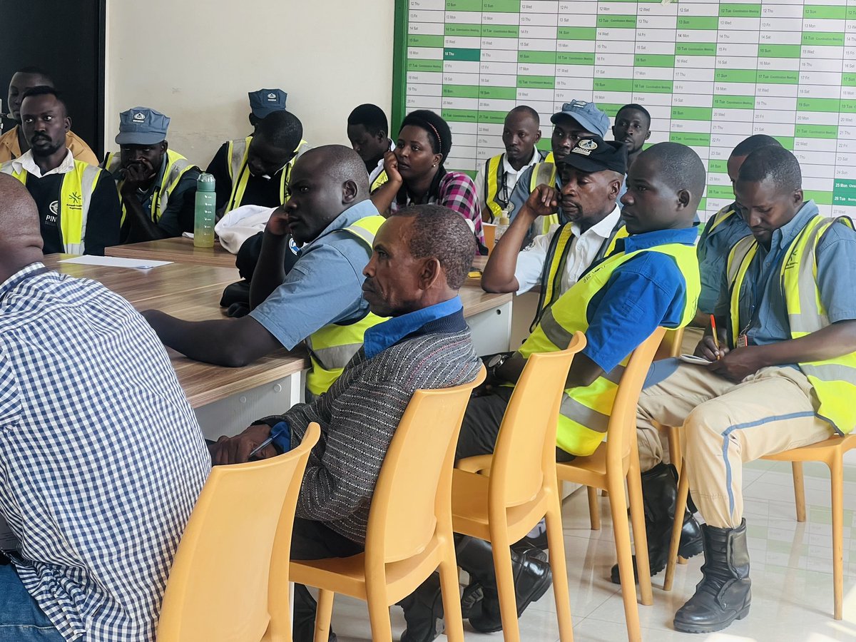KEE_UG's tweet image. Day 2 of Defensive Driving Training is underway!
Our drivers are back in session, building sharper reflexes, stronger awareness and safer habits on the road. Every mile matters when safety leads the way
#KEEWORKS