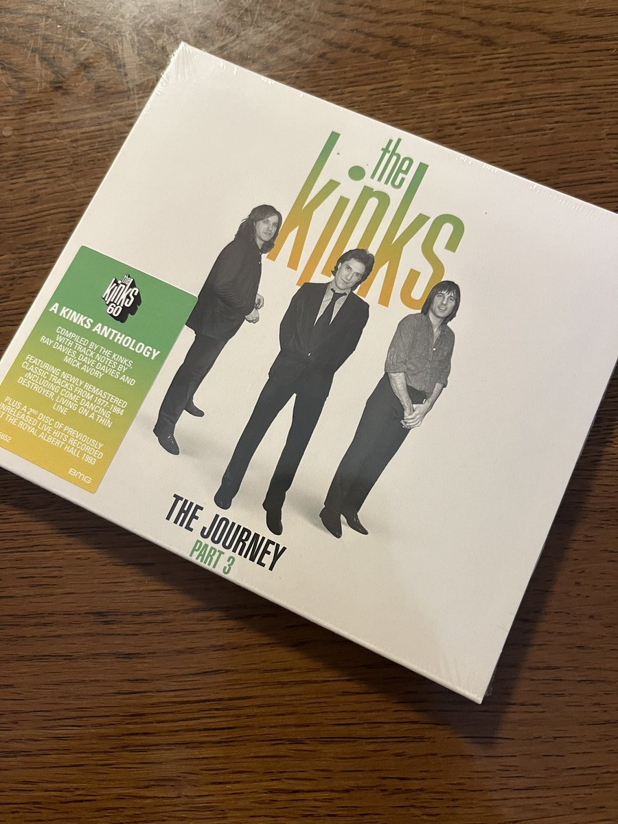 Corellismandlin's tweet photo. #TheKinks
#GodSaveTheKinks
#音楽好きと繋がりたい
キンクス60周年記念ベスト・アルバム第三弾がひっそりとリリースされました。勿論国内盤は無し。
2枚組で1枚目はオリジナル・アルバムからのベスト。やはり収録曲はアリスタ期までで、ロンドン〜ソニー期は収録無し。ジャケは何故か↓① https://t.co/RfFQGAyj1L
