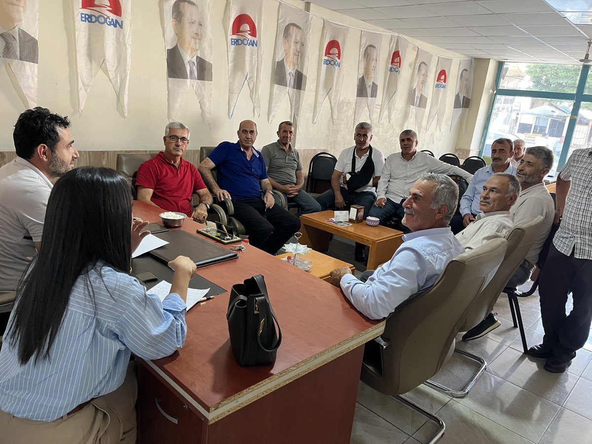 Dilber Yaren Bakır (@bakrdilber) on Twitter photo Sancak Belde Başkanımız <a href="/artumlusezgin/">Sezgin Artumlu</a> ve teşkilat üyelerimiz ile birlikte olağan haftalık toplantımızı gerçekleştirdik, sorun ve talepleri istişare ettik. Toplantımızın hayırlı olmasını temenni ederim. Sancak Belde Başkanımız <a href="/artumlusezgin/">Sezgin Artumlu</a> ve teşkilat üyelerimiz ile birlikte olağan haftalık toplantımızı gerçekleştirdik, sorun ve talepleri istişare ettik. Toplantımızın hayırlı olmasını temenni ederim.
