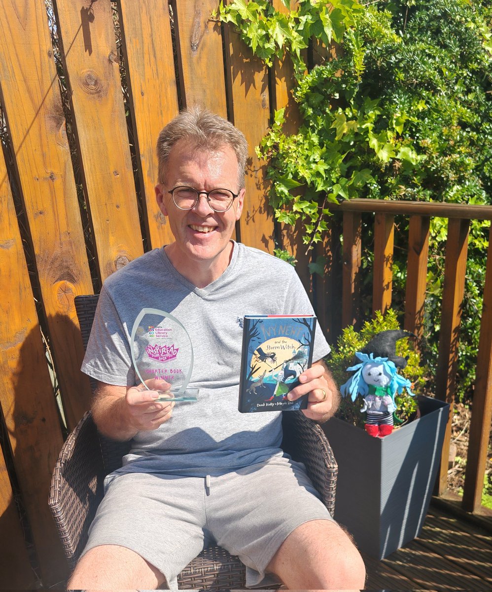 Derekkeilty's tweet image. I never really get any response on X but sure here goes..
Look what arrived on my birthday- my &apos;magical&apos; trophy for winning the 2025 InspiRead Award! 🧙🌟♥️ So thrilled!
#IvyNewtAndTheStormWitch 
@Scallywagpress 
@bouncemarketing