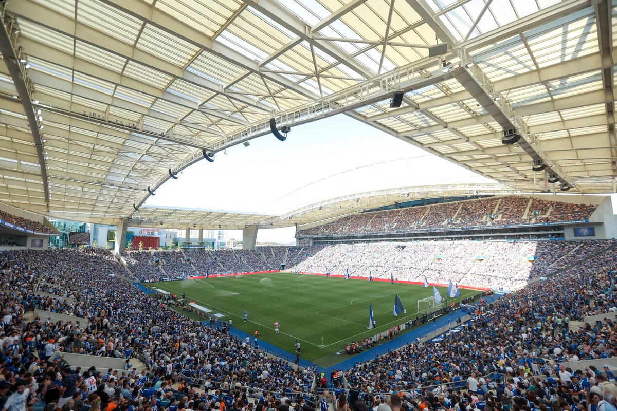Sérgio Conceição não queria ficar no FC Porto: e abdicou de 28M€ em salários para poder rescindir. 

Francisco Conceição não queria ficar: e abdicou de 6M€ para sair. 

Reconhecendo e agradecendo todos os méritos, é hora de virar mais uma página, com foco em quem quer cá estar.