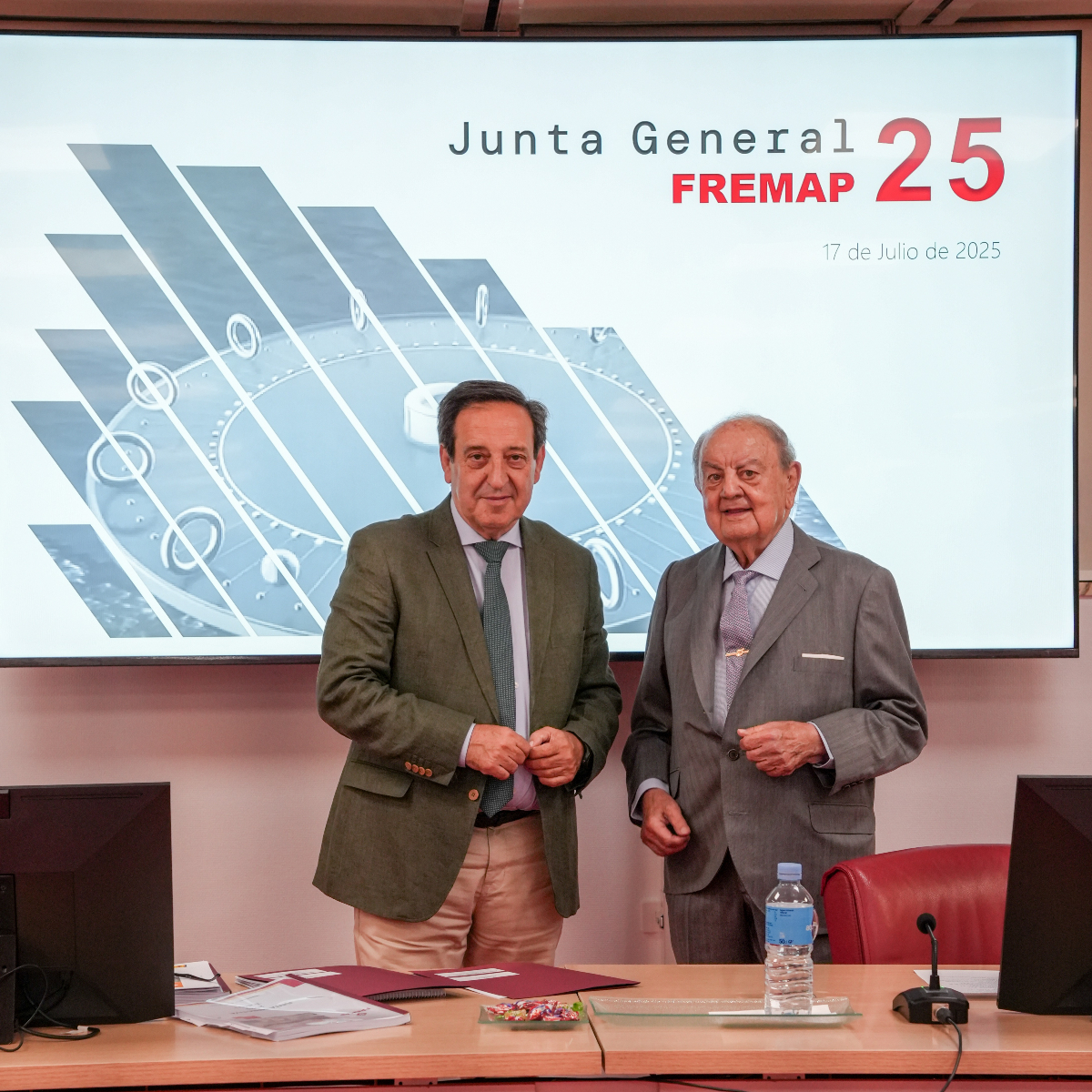 Da comienzo la Junta General Ordinaria de FREMAP.
(Imagen: D. Mariano de Diego Hernández, Presidente de FREMAP y D. Pedro Mauricio Barato Triguero , Vicepresidente de #FREMAP)