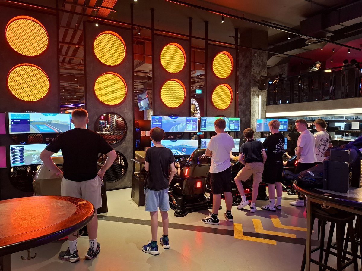 After a cultural morning at the British Museum, the History boys are now enjoying racing each other at the F1 arcade! #HistLondon2025