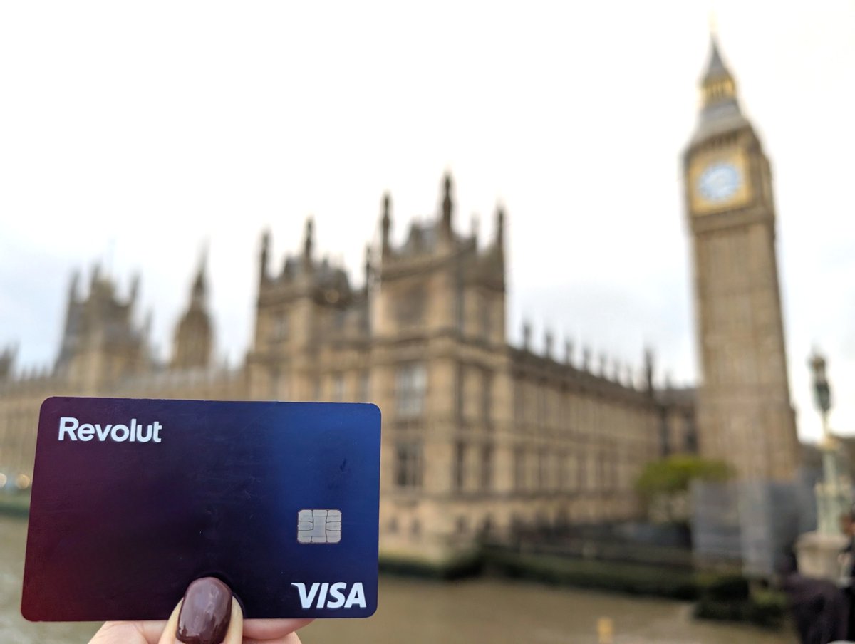 britculturejp's tweet image. Revolutは英国旅行の最強カード! 主要クレカが海外事務手数料を3.63~3.85%に値上げする中、Revolutは驚きの「0%」。Apple PayとGoogle Payにも対応しているので、英国でも日本にいるときと同じように買い物したり、電車やバスに乗車できます。さらなるお得な情報は👉bcij.jp/ctg/travel/293… 🇬🇧