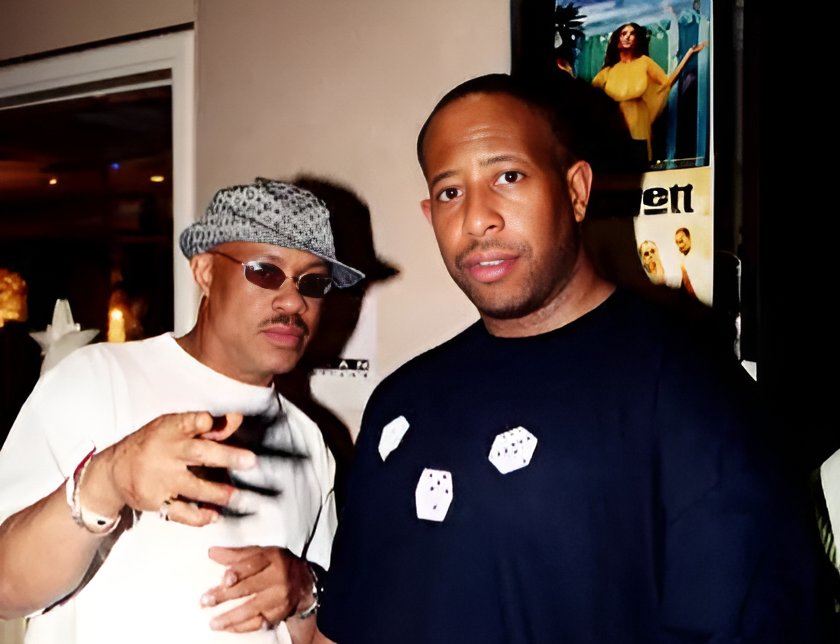 vibe927miami's tweet image. Today in #HipHopHistory: The late, great Guru of #GangStarr was born! #RIPGuru #KeithEdwardElam (July 17, 1961 – April 19, 2010), aka Guru (Gifted Unlimited Rhymes Universal), was a rapper & #producer best known as 1/2 of #hiphop duo Gang Starr with #DJPremier. #classichiphop