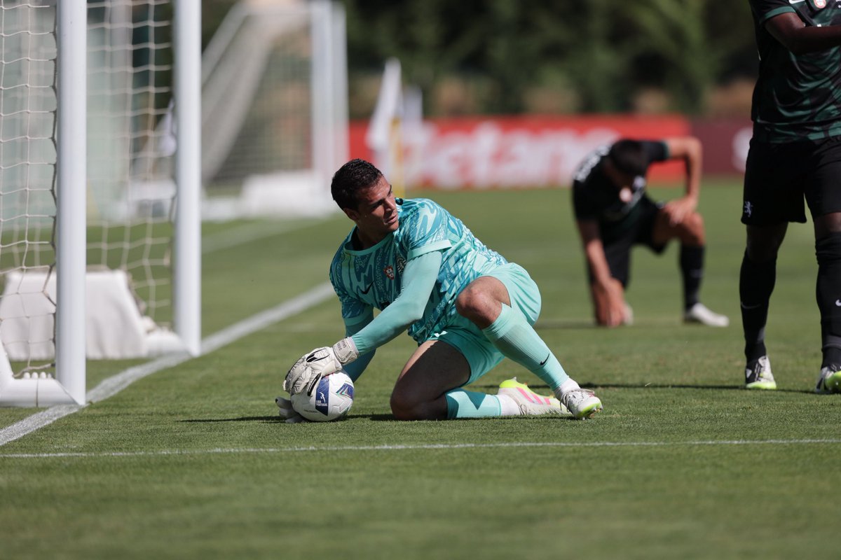 CallaiDiego's tweet image. Construindo, treino após treino. 🔒