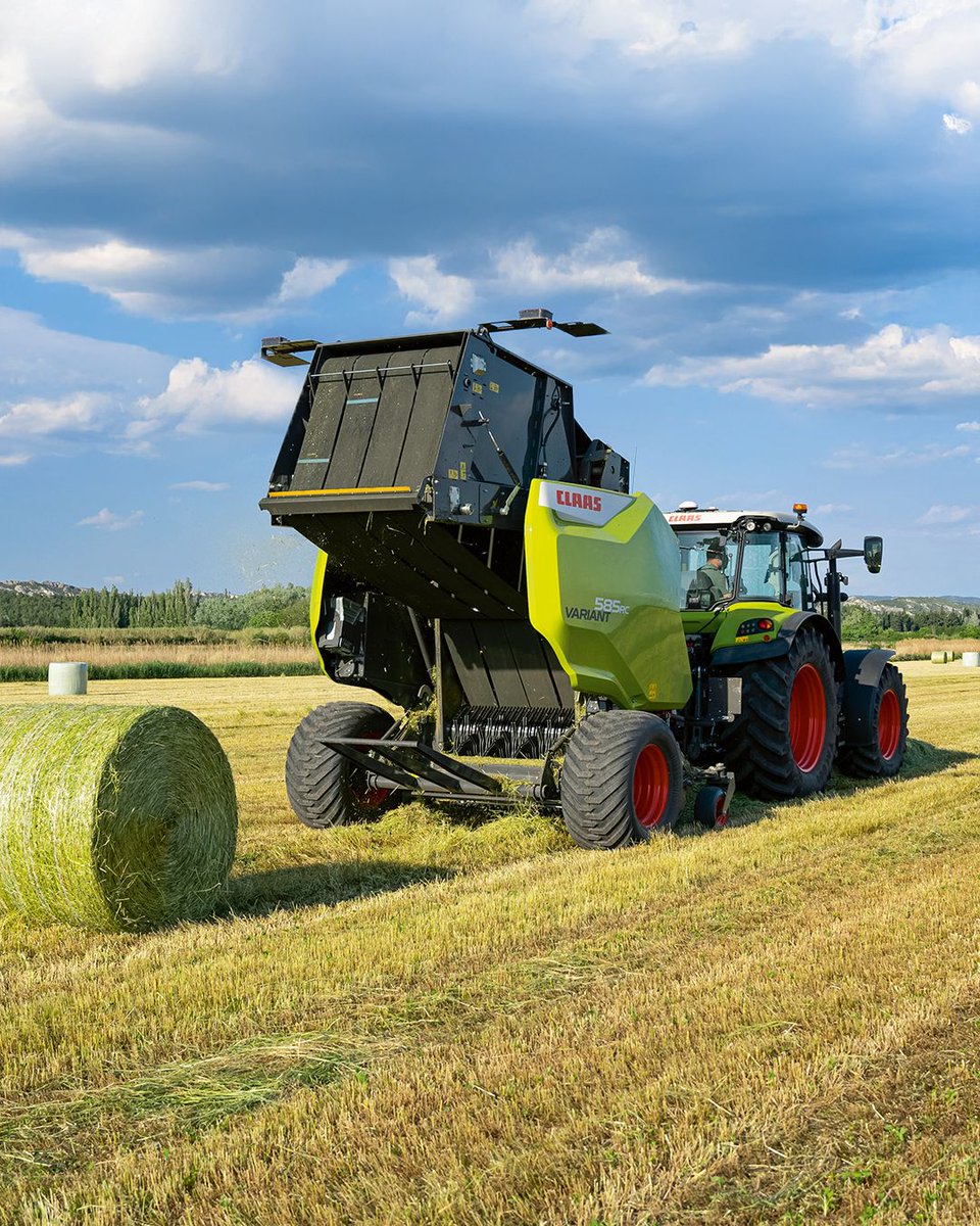 At CLAAS, it’s not just the machines that are state-of-the-art. CLAAS balers are designed to process crops and produce high-quality bales.  Whether round or square, you can count on the perfect bale. Call us today at 844-773-7160