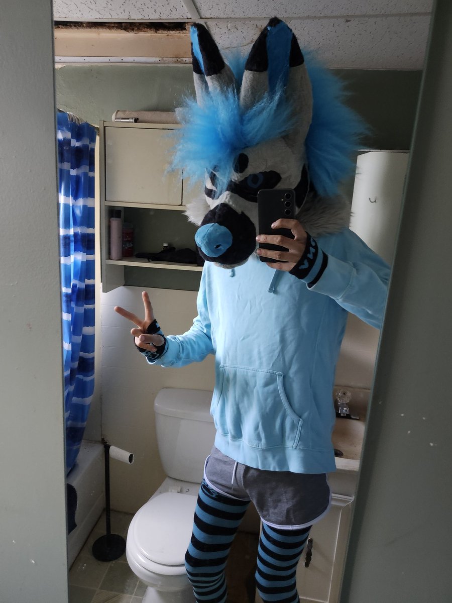 Halon332's tweet image. Femboy time!