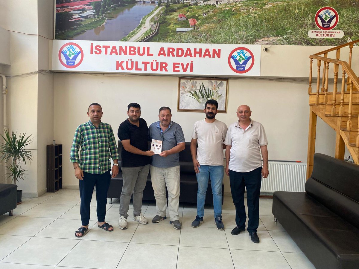 Metader_'s tweet image. “Mezopotamya Gençliği Barış Halayında Buluşuyor” şiarıyla düzenleyeceğimiz etkinlik öncesinde, Ardahan Kültür Evi’ni ziyaret ederek etkinliğimiz hakkında bilgi verdik ve kurum temsilcilerini barış halayına davet ettik. Bu anlamlı barış çağrısına destek vereceklerini ifade…