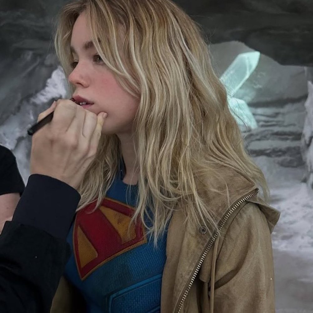 awful network, terrible writing, bad cgi and dumb as hell showrunners. but she still put in the work and bring back kara zor-el to our screen so we can appreciate her in the dcu.

melissa’s supergirl walked so milly’s supergirl could run.