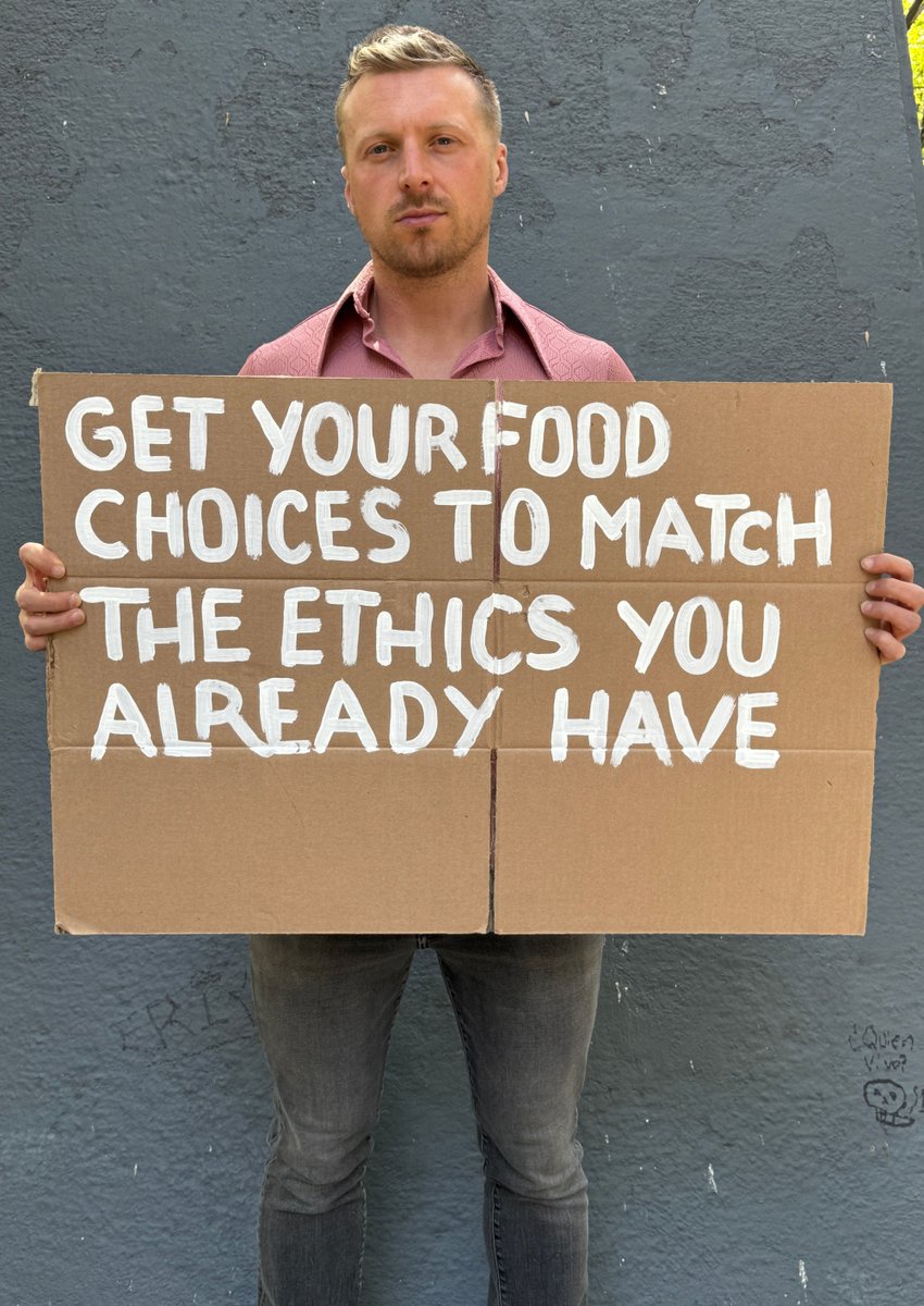 JohnOberg's tweet image. I'm not asking you to adopt a radical new worldview. Just to live according to the one you already have. 🌱 veganuary.com/JohnOberg