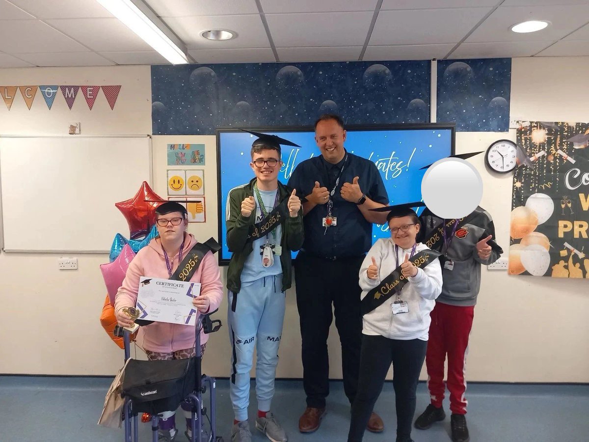 A huge well done to our Foundation Studies Independent Living SFO students for graduating and stepping into their next chapter, ready to take on new challenges and embrace exciting opportunities in their chosen commission services! Bright futures ahead! 🌟
