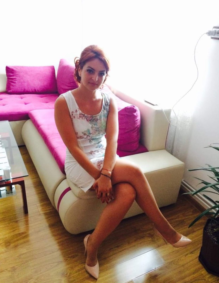 LinePulet's tweet image. 💐 🥰Bon jeudi ! Courage, le week-end approche ! Excellente journée à vous !, "Je vous souhaite une très bonne journée 🌹🌷merci de me suivre et de RT profiter du soleil ☀️ ☀️☀️