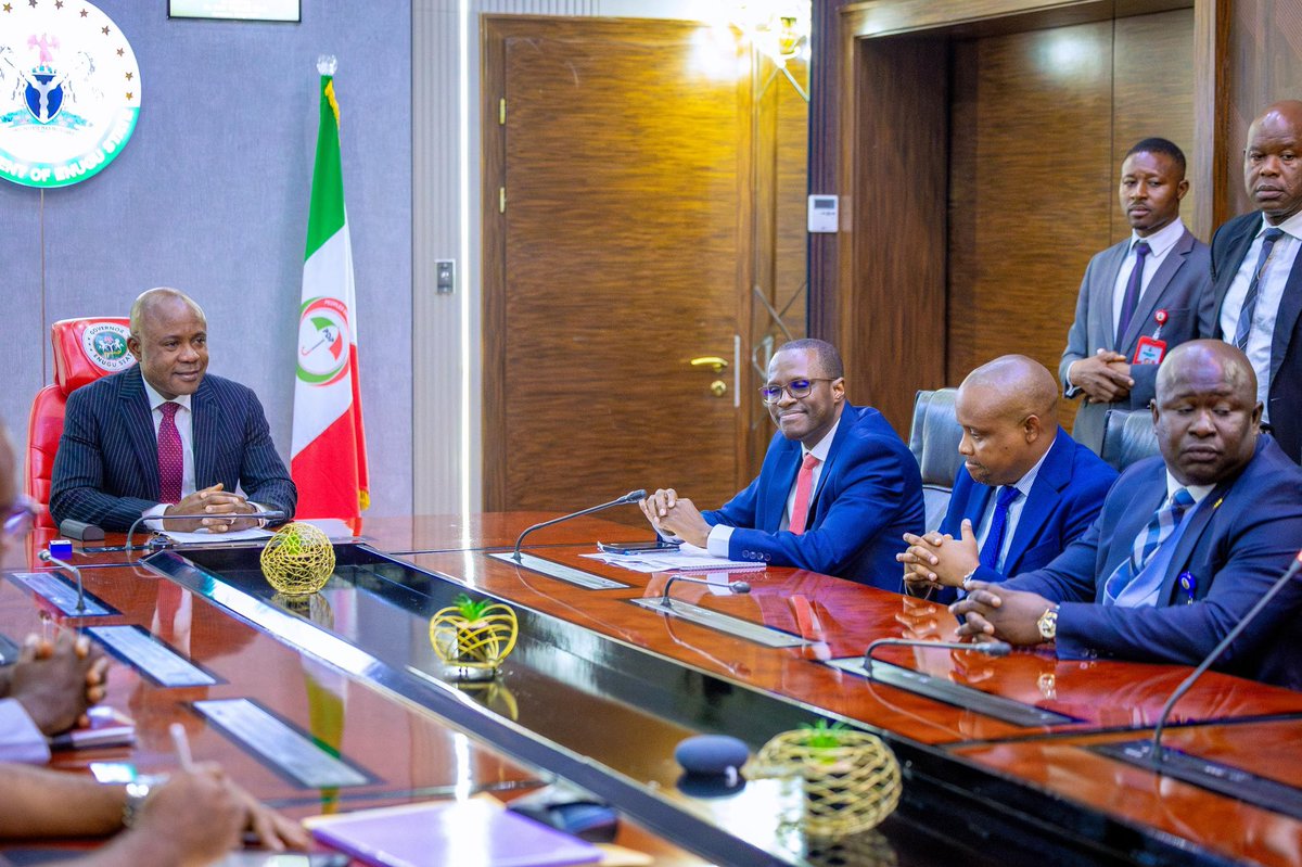 PNMbah's tweet image. I was pleased to receive the Chairman of the ICPC, Dr. Adamu Aliyu, SAN, at the Government House, Enugu, yesterday, as he visited for a roundtable engagement with Attorneys General from the South East. The conversation aligns strongly with our governance philosophy — anchored on…