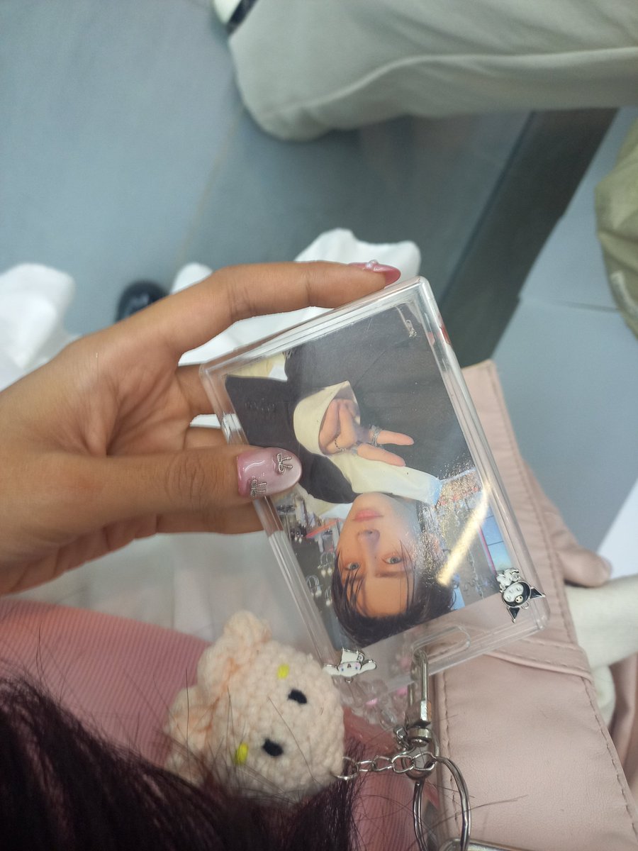 floofuffle's tweet image. Bertemu pacar bawa selingkuhan 💗