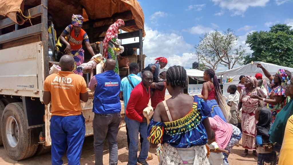 5,000+ CAR refugees have returned home from 🇨🇲’s Eastern region. 

UNHCR plans to return over 10,000 by the end of 2025. 

Their journey back is a reminder that, with the right support, recovery is  possible.
Thousands more still need support. Donate today. 
#SupportRefugees